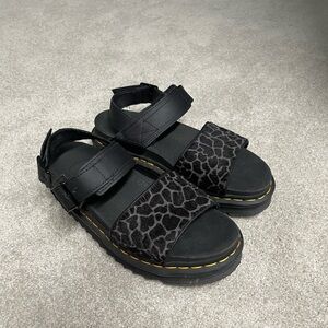 Doc Martens Voss sandals